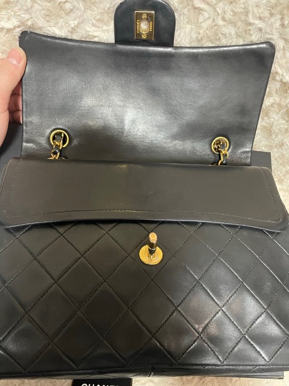 WフラップWチェーン（ブランドバッグ）の商品画像 - 査定依頼日：2023年4月2日