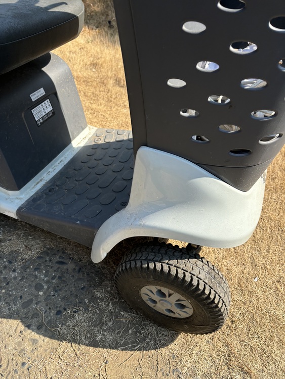 セニアカー　ET4D9（介護用品）の商品画像 - 査定依頼日：2025年3月14日 - 最高査定価格：55,000円