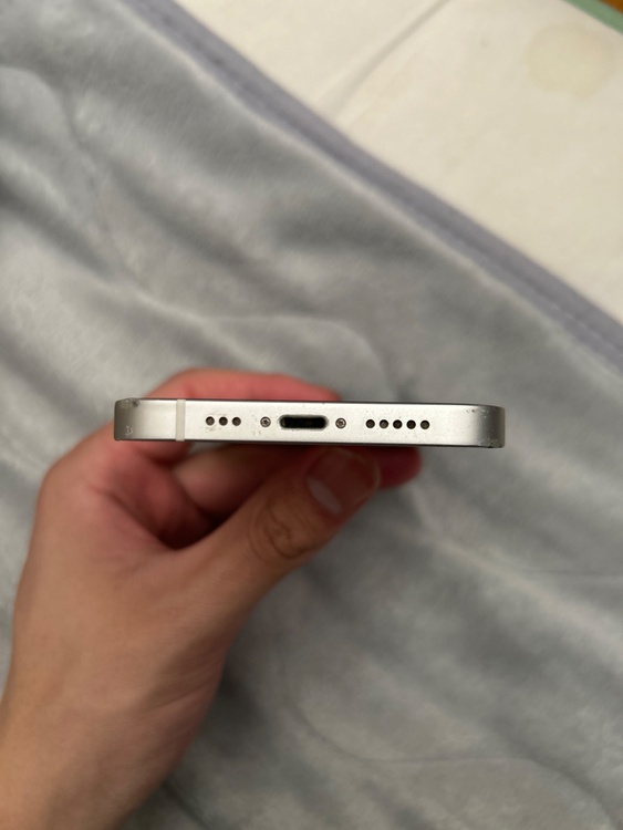 iPhone 12 128GB SIMフリー（スマホ）の商品画像 - 査定依頼日：2026年4月17日 - 最高査定価格：25,000円