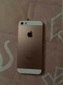 iPhone SE（スマホ）の商品画像 - 査定依頼日：2022年6月13日 - 最高査定価格：3,900円