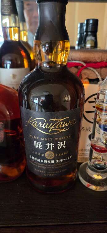 ウイスキー 軽井沢 （お酒）の商品画像 - 査定依頼日：2025年5月15日 - 最高査定価格：336,000円