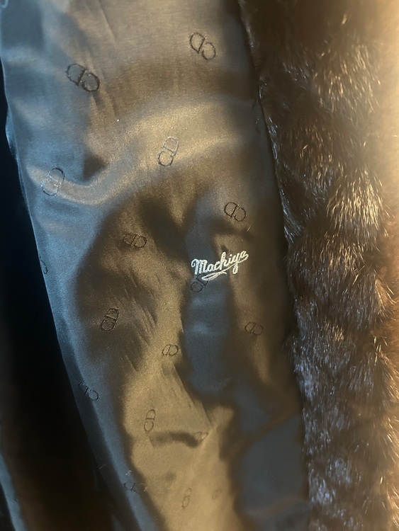 DIOR 毛皮 コート（古着・ファッション）の商品画像 - 査定依頼日：2025年11月17日 - 最高査定価格：50,000円