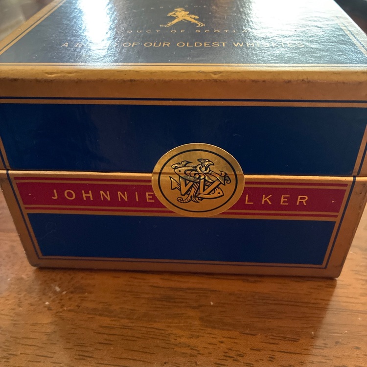 ウイスキー ジョニーウォーカー （お酒）の商品画像 - 査定依頼日：2025年10月8日 - 最高査定価格：24,000円