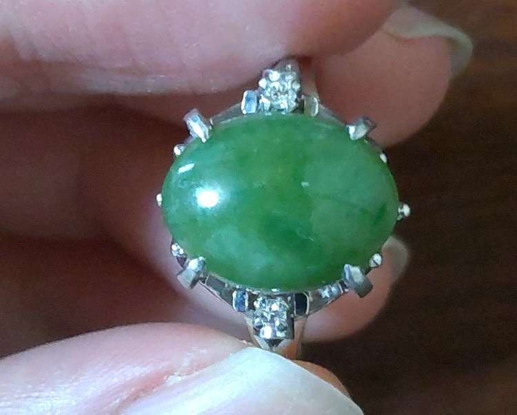 翡翠デザインリング（金・貴金属）の商品画像 - 査定依頼日：2022年12月8日 - 最高査定価格：15,000円