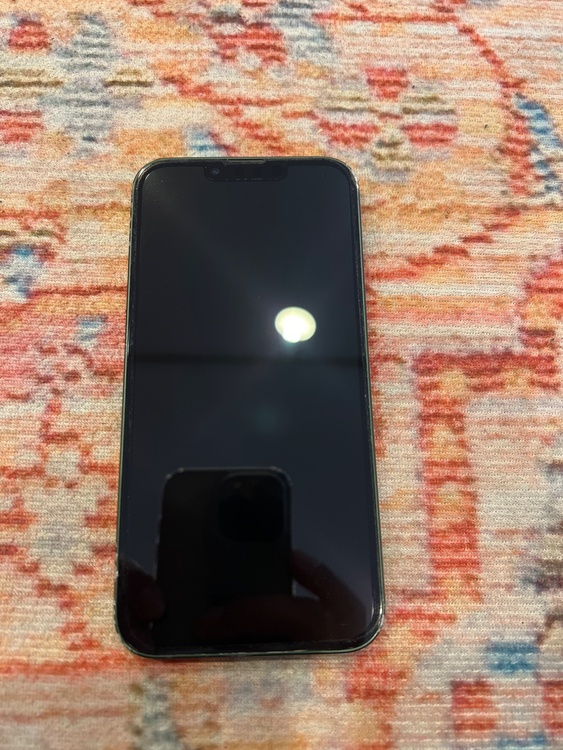 iPhone 13 128GB au（スマホ）の商品画像 - 査定依頼日：2026年3月8日 - 最高査定価格：20,000円