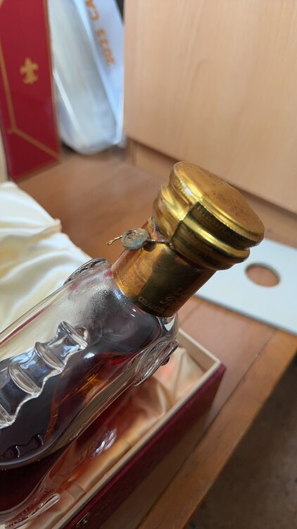 ブランデー レミーマルタン （お酒）の商品画像 - 査定依頼日：2025年1月12日 - 最高査定価格：110,000円