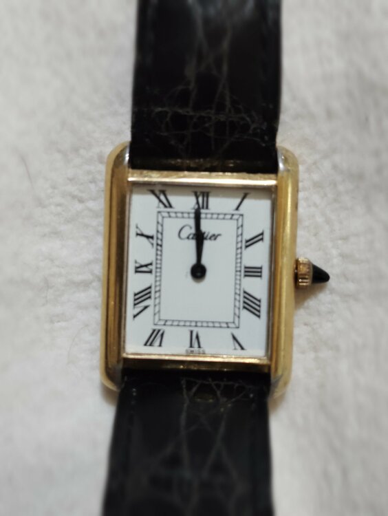 <font dir="auto" style="vertical-align: inherit;"><font dir="auto" style="vertical-align: inherit;">
Cartier
</font></font> tanque 900289（高級時計）の商品画像 - 査定依頼日：2025年12月23日 - 最高査定価格：980,000円