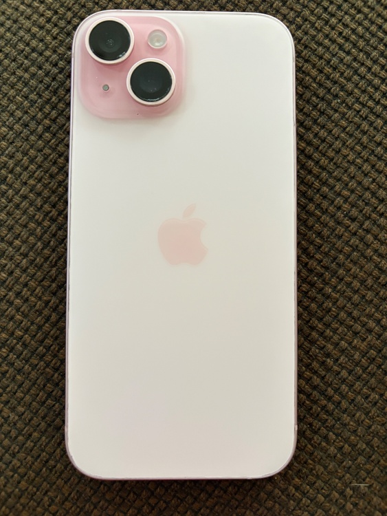 iPhone iPhone 15 128GB SIMフリー（スマホ）の商品画像 - 査定依頼日：2026年7月3日 - 最高査定価格：70,000円