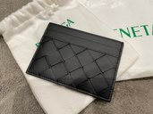ボッテガヴェネタ　カードケース（ブランド財布・小物）の商品画像 - 査定依頼日：2022年12月18日 - 最高査定価格：6,000円