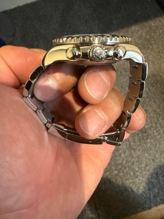 ロレックス ヨットマスター （高級時計）の商品画像 - 査定依頼日：2025年5月10日 - 最高査定価格：3,000,000円