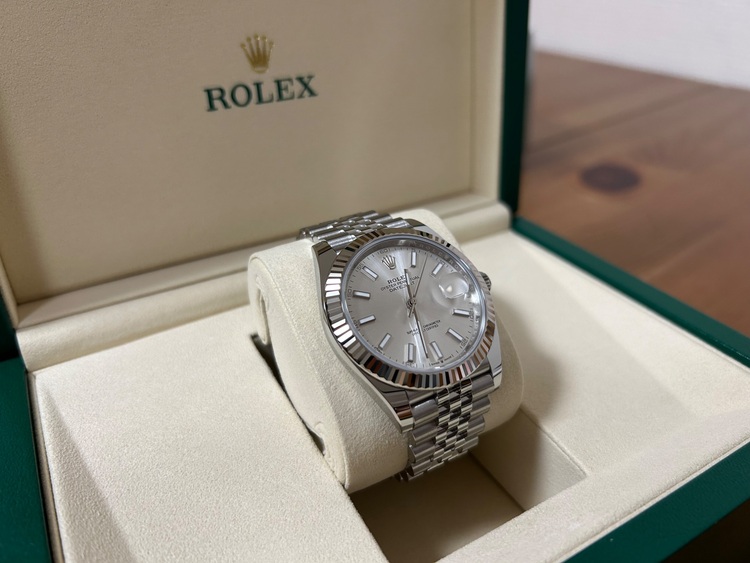 ロレックス デイトジャスト 126334   店（高級時計）の商品画像 - 査定依頼日：2025年8月31日 - 最高査定価格：2,050,000円