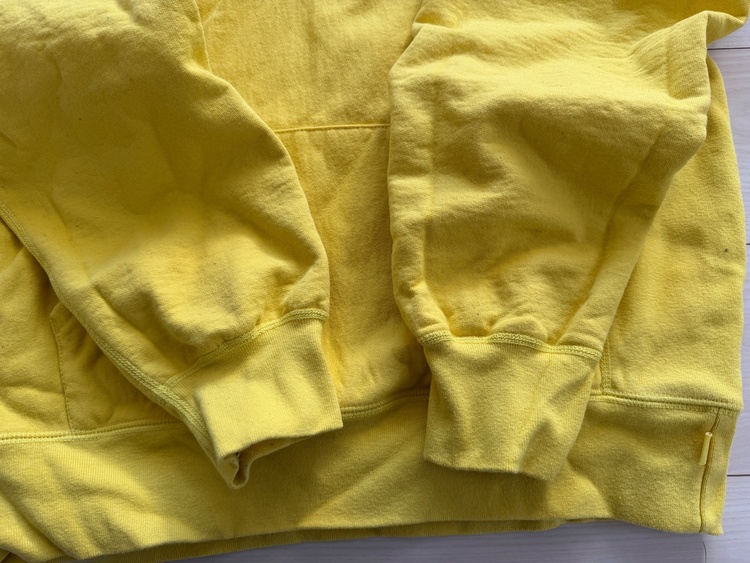 ボックスロゴフーディー（古着・ファッション）の商品画像 - 査定依頼日：2026年1月12日 - 最高査定価格：12,000円