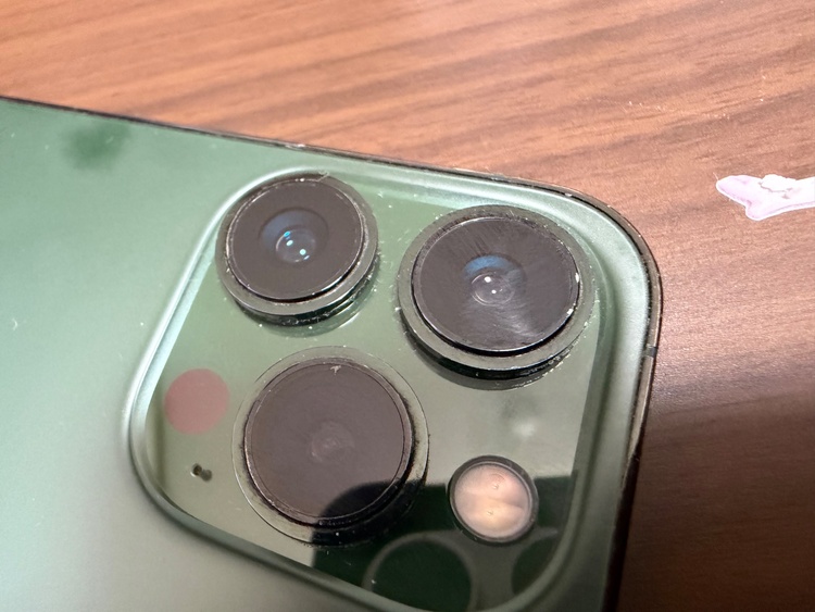 iPhone 13 Pro 1TB SIMフリー（スマホ）の商品画像 - 査定依頼日：2026年3月11日 - 最高査定価格：50,000円