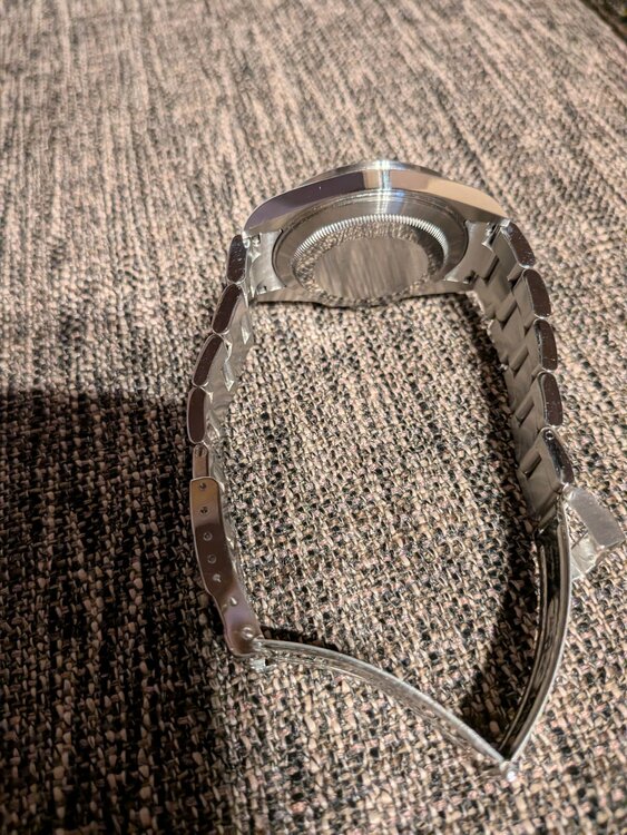 ロレックス エクスプローラー f39870（高級時計）の商品画像 - 査定依頼日：2026年3月8日 - 最高査定価格：1,050,000円