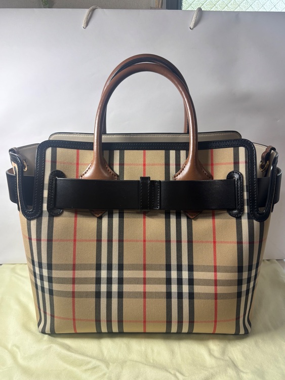 その他 バーバリー （ブランドバッグ）の商品画像 - 査定依頼日：2025年11月18日 - 最高査定価格：30,000円