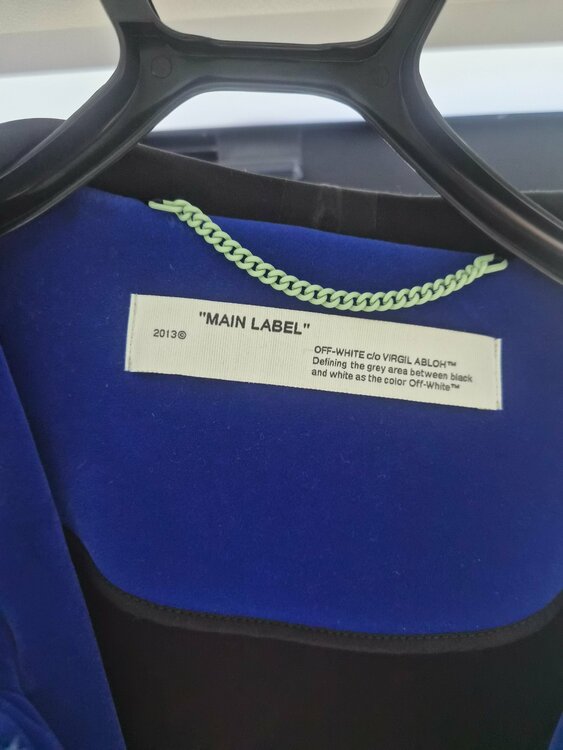 ロングコート（古着・ファッション）の商品画像 - 査定依頼日：2026年3月28日 - 最高査定価格：2,000円