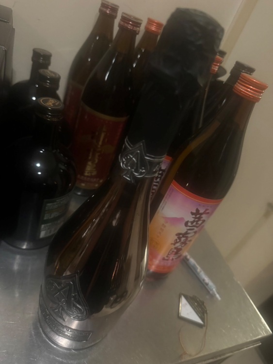 アルマンドブラック箱無し（お酒）の商品画像 - 査定依頼日：2025年8月22日 - 最高査定価格：210,000円