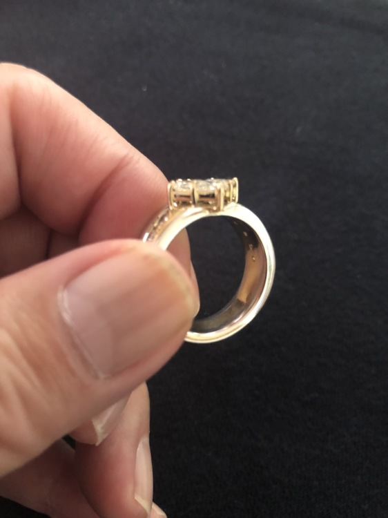 pt.k18オリジナルデザインリング（宝石）の商品画像 - 査定依頼日：2025年12月23日 - 最高査定価格：300,000円