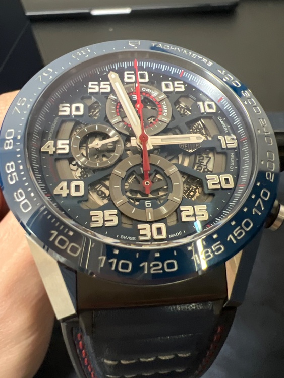 タグホイヤー カレラ CAR2A1（高級時計）の商品画像 - 査定依頼日：2026年2月24日 - 最高査定価格：350,000円