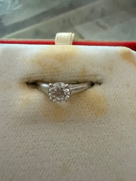 指輪（宝石）の商品画像 - 査定依頼日：2025年10月19日 - 最高査定価格：200,000円