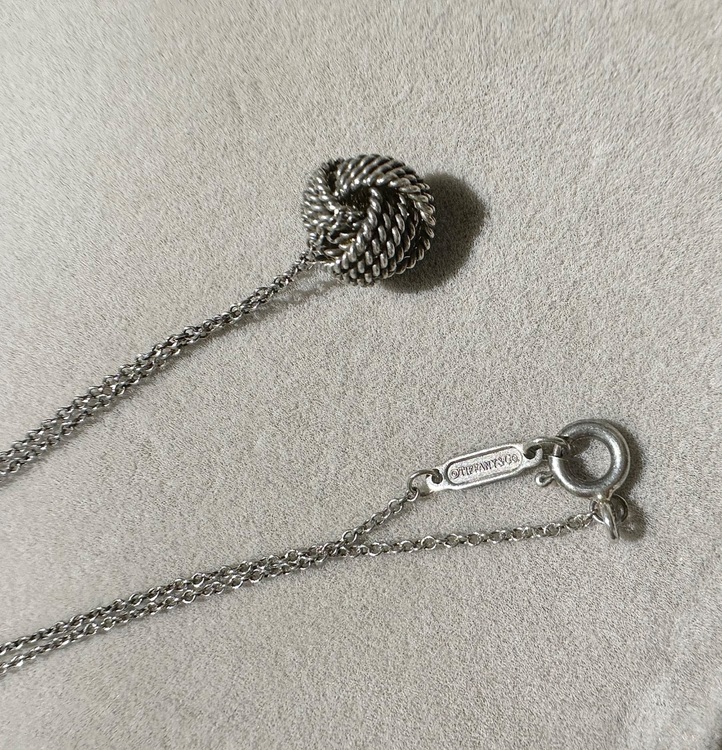 サマセット ツイスト ワイヤーノット ネックレス（金・貴金属）の商品画像 - 査定依頼日：2025年10月23日 - 最高査定価格：10,000円