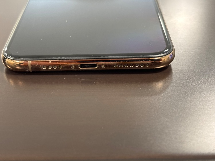 iPhone XS Max 256GB（スマホ）の商品画像 - 査定依頼日：2026年1月24日 - 最高査定価格：18,000円