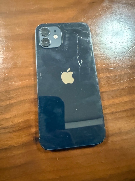 iPhone 12 64GB SIMフリー（スマホ）の商品画像 - 査定依頼日：2026年2月5日 - 最高査定価格：13,000円