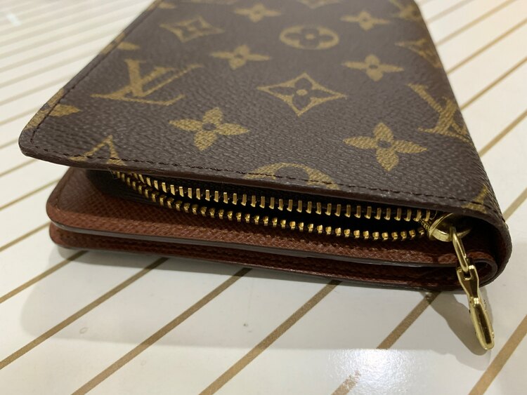 ルイヴィトンポルトパピエジップ（ブランド財布・小物）の商品画像 - 査定依頼日：2025年5月6日 - 最高査定価格：13,000円