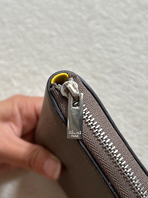 セリーヌ  （ブランドバッグ）の商品画像 - 査定依頼日：2025年9月19日 - 最高査定価格：20,000円