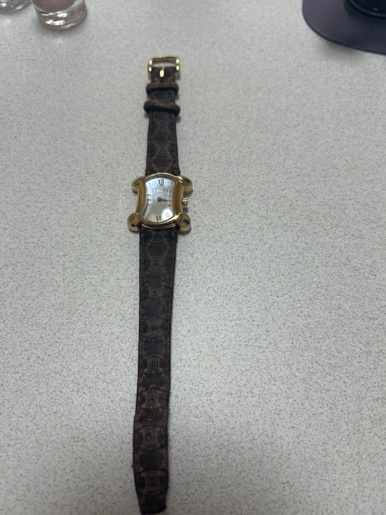 セリーヌ（高級時計）の商品画像 - 査定依頼日：2025年12月23日 - 最高査定価格：15,000円