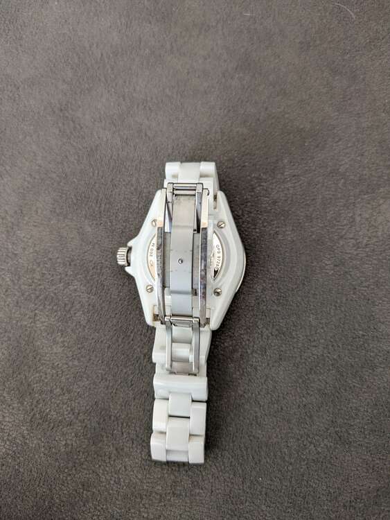 シャネル J12 H570（高級時計）の商品画像 - 査定依頼日：2025年3月21日 - 最高査定価格：525,000円