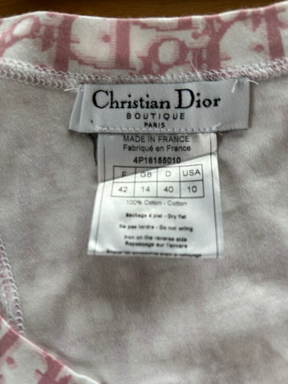 洋服（古着・ファッション）の商品画像 - 査定依頼日：2025年3月28日 - 最高査定価格：25,000円