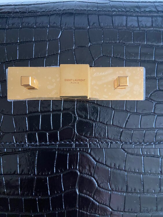 イブサンローラン  （ブランドバッグ）の商品画像 - 査定依頼日：2025年4月3日 - 最高査定価格：180,000円