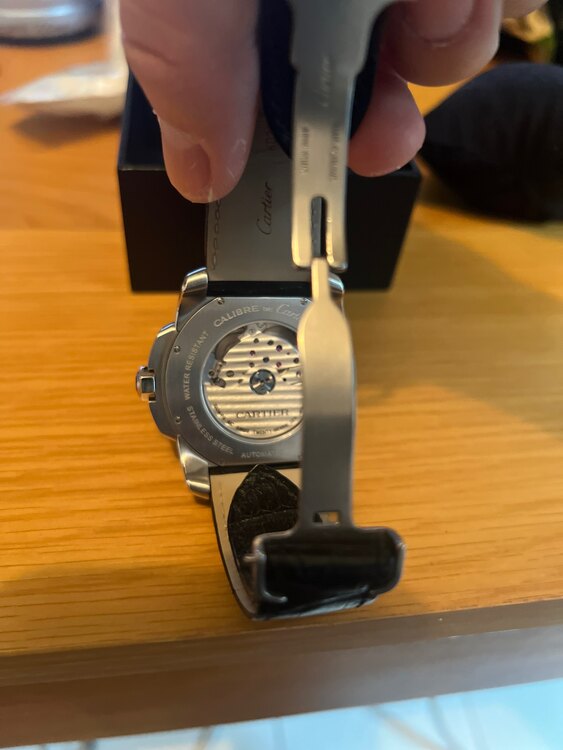 カリブル ドゥ カルティエ（高級時計）の商品画像 - 査定依頼日：2025年4月13日 - 最高査定価格：400,000円