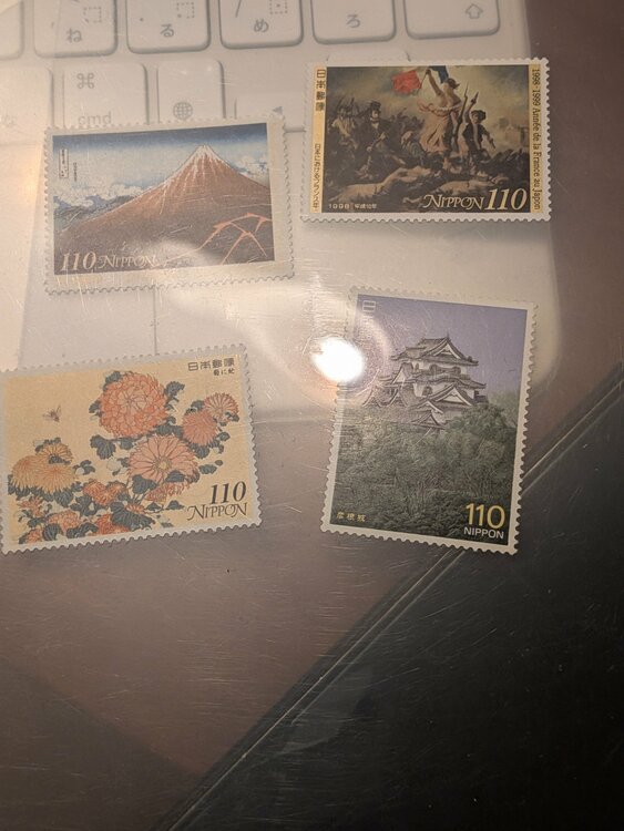 85円普通切手11枚と、110円記念切手4枚（切手）の商品画像 - 査定依頼日：2026年5月3日 - 最高査定価格：100,000円