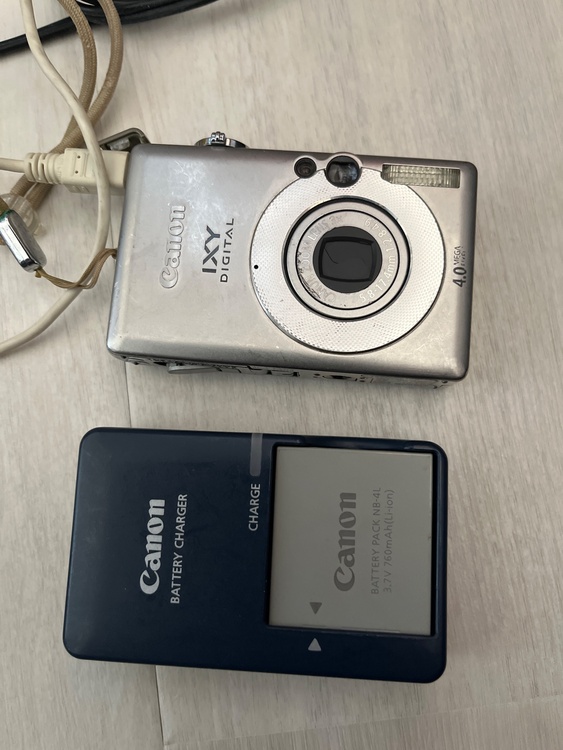 PC1101（カメラ）の商品画像 - 査定依頼日：2026年4月24日 - 最高査定価格：5,000円