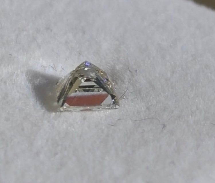 ダイヤモンド（金・貴金属）の商品画像 - 査定依頼日：2025年12月14日 - 最高査定価格：140,000円