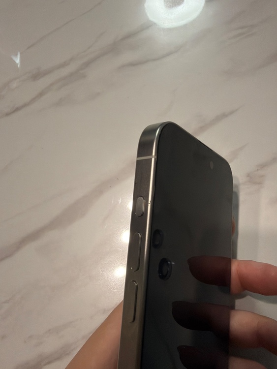 iPhone iPhone 15 Pro 256GB Softbank（スマホ）の商品画像 - 査定依頼日：2026年6月22日 - 最高査定価格：81,000円