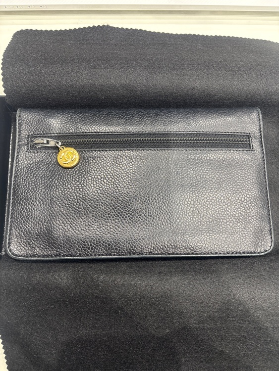 キャビアスキン　ココマーク長財布（ブランド財布・小物）の商品画像 - 査定依頼日：2026年4月5日 - 最高査定価格：25,000円