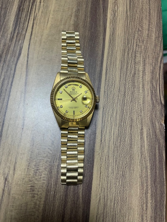 ロレックス デイデイト （高級時計）の商品画像 - 査定依頼日：2025年9月19日 - 最高査定価格：2,380,000円