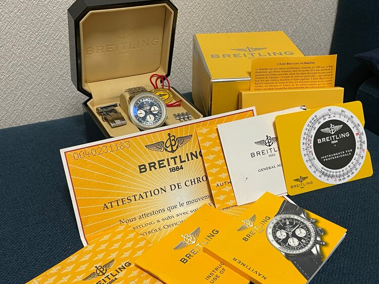 ブライトリング ナビタイマー A2332（高級時計）の商品画像 - 査定依頼日：2025年5月19日 - 最高査定価格：480,000円