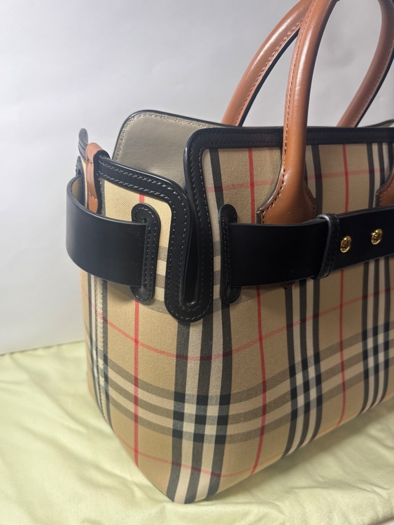 その他 バーバリー （ブランドバッグ）の商品画像 - 査定依頼日：2025年11月18日 - 最高査定価格：30,000円