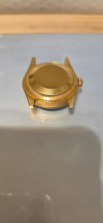 ロレックス デイデイト 11（高級時計）の商品画像 - 査定依頼日：2025年8月15日 - 最高査定価格：3,000,000円