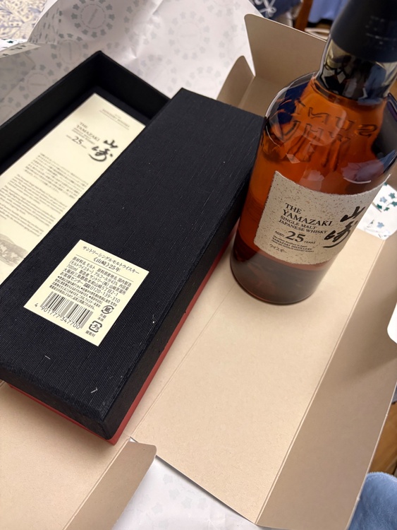 ウイスキー サントリー山崎 （お酒）の商品画像 - 査定依頼日：2026年1月5日 - 最高査定価格：840,000円