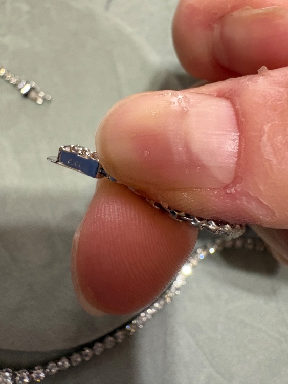 ダイヤモンドテニスネックレス（金・貴金属）の商品画像 - 査定依頼日：2026年2月11日 - 最高査定価格：700,000円