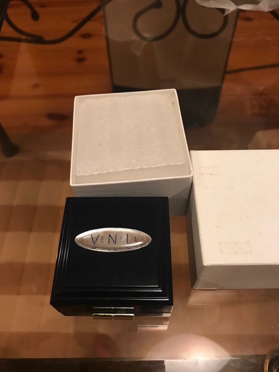 ピアス　Pt900（金・貴金属）の商品画像 - 査定依頼日：2023年11月9日 - 最高査定価格：50,000円