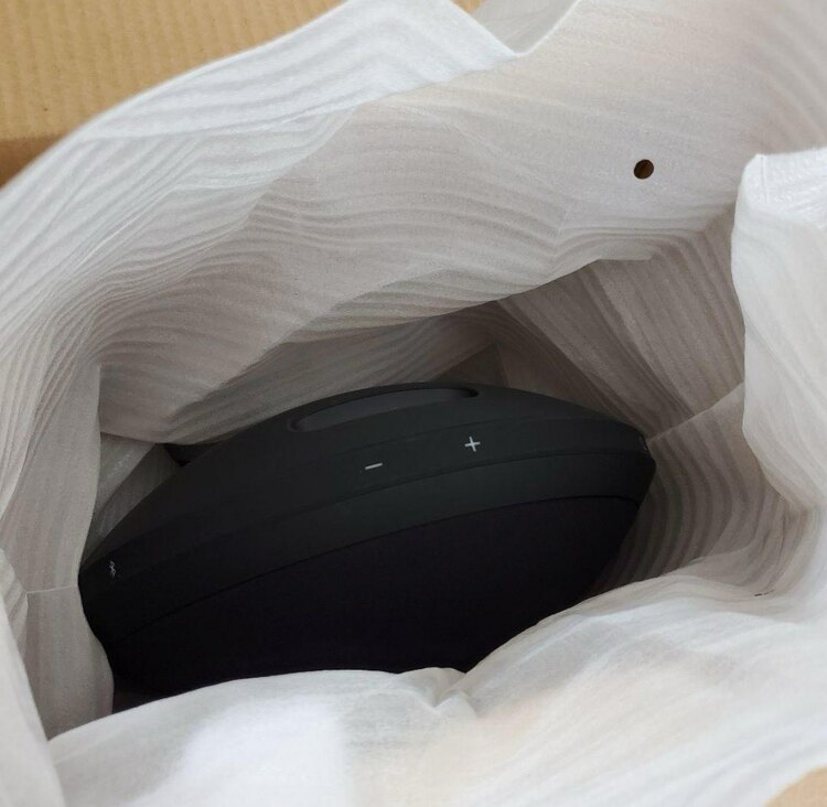 harman/kardon ONYX STUDIO AQUOS crystal（オーディオ・スピーカー）の商品画像 - 査定依頼日：2025年3月26日 - 最高査定価格：4,900円