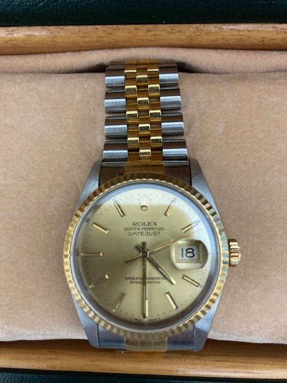 ロレックス パーペチュアルデイト （高級時計）の商品画像 - 査定依頼日：2026年3月1日 - 最高査定価格：1,100,000円