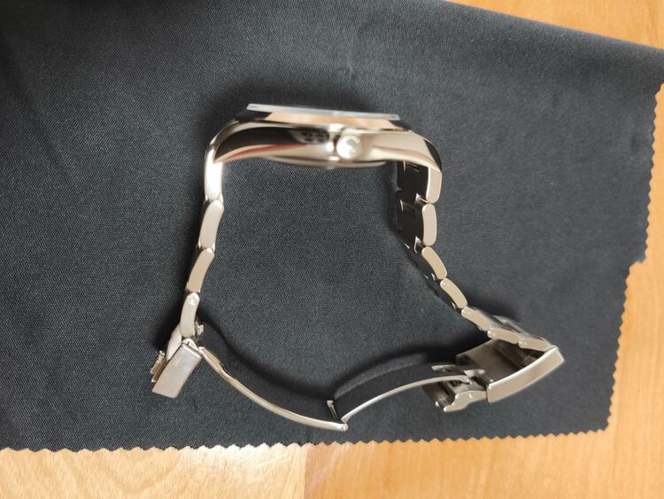 ロレックス エクスプローラー 214270 ランダム（高級時計）の商品画像 - 査定依頼日：2025年10月7日 - 最高査定価格：1,150,000円