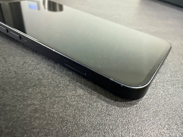 iPhone 13 256GB docomo（スマホ）の商品画像 - 査定依頼日：2026年2月11日 - 最高査定価格：36,000円